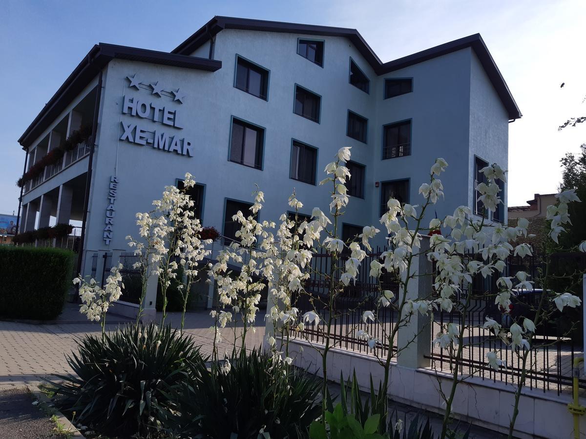 Hotel Xemar Arad Exteriör bild